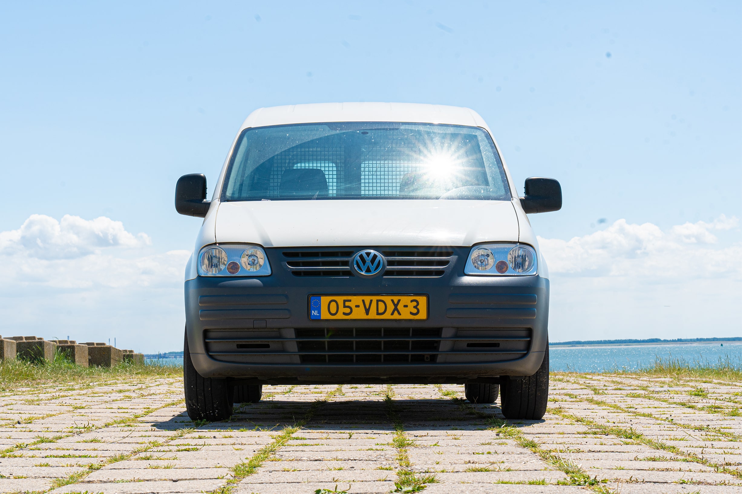 AMZ-autoverhuur_volkswagen-caddy-1-min (2)