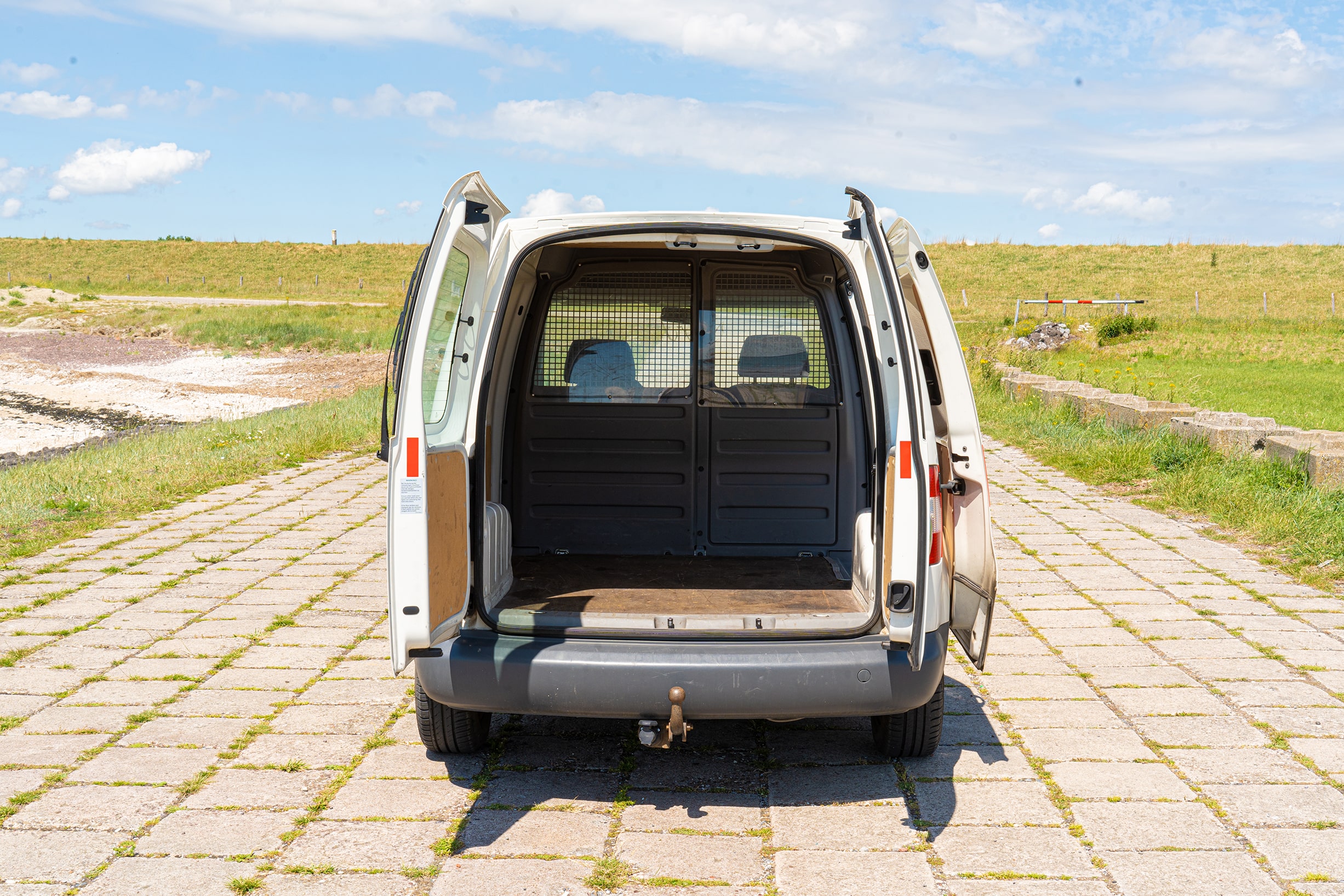 AMZ-autoverhuur_volkswagen-caddy-2-min